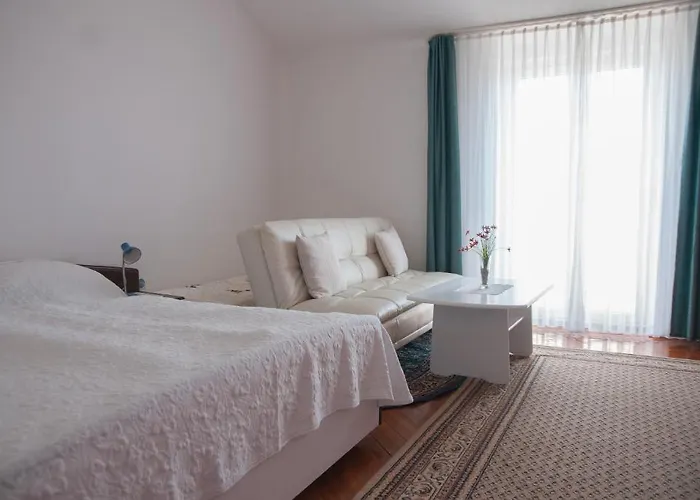 Apartament Jadro