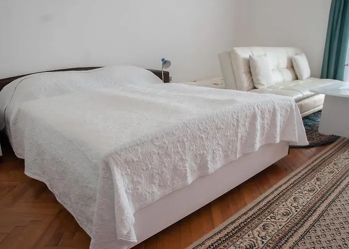 Jadro Apartamento *